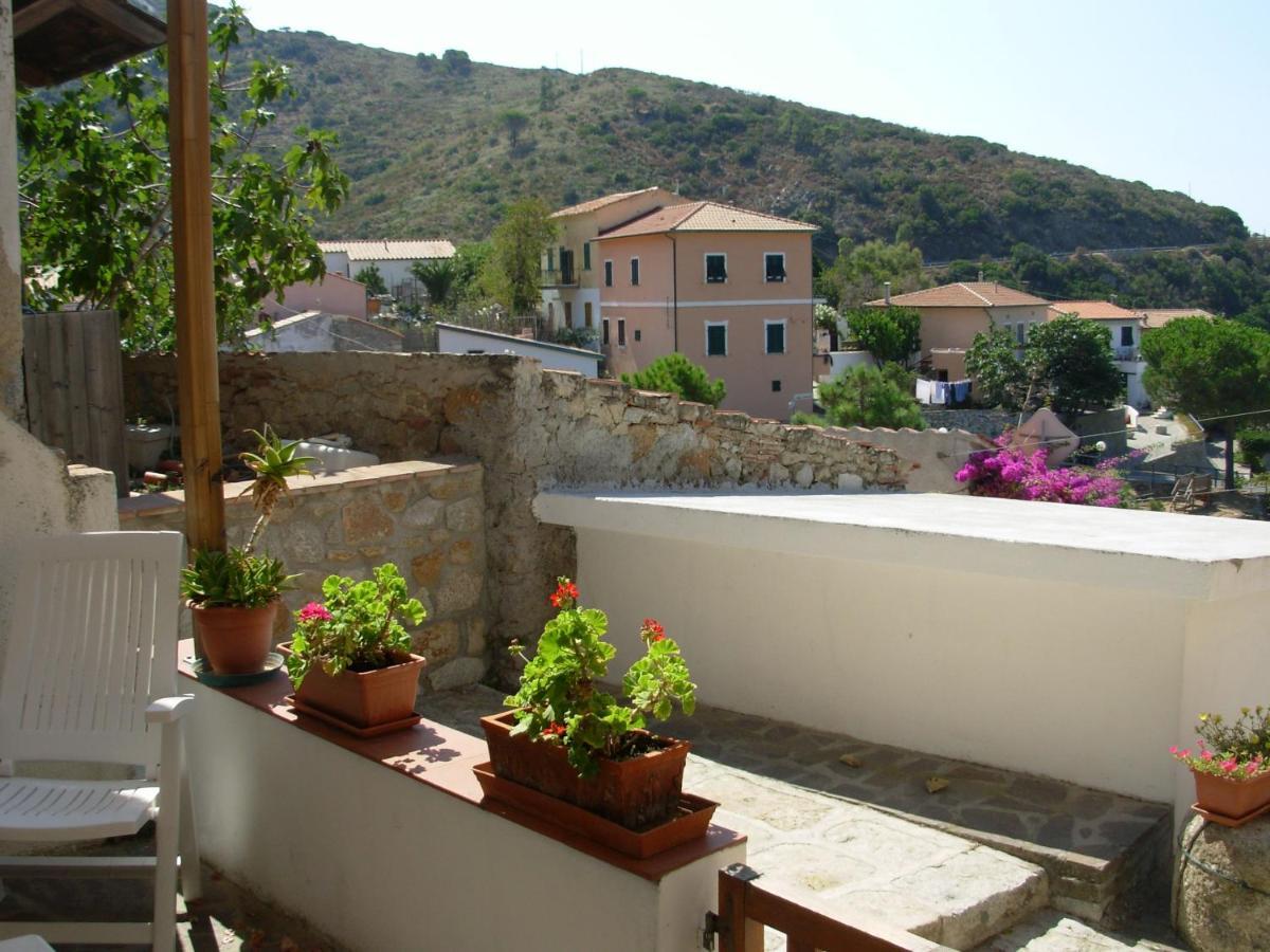 Appartamento Il Nespolo Pomonte Exterior foto